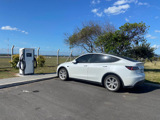 Estaciones de carga rápida de 150 V a 1000 V para vehículos eléctricos