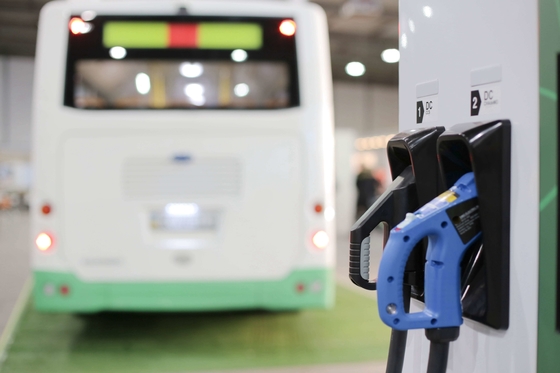 Estaciones de carga rápida de 150 V a 1000 V para vehículos eléctricos