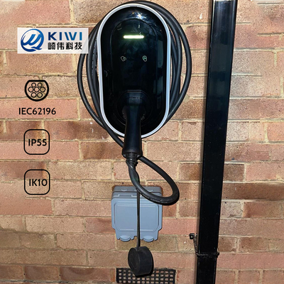 Estación de recarga de vehículos eléctricos de nivel 2 con salida de 7 kW y monitoreo de voltaje